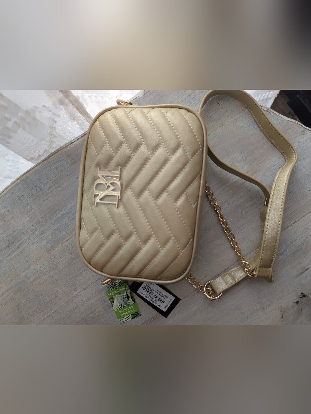 Badgley Mischka Quilted Cream Shoulder Strap Bag with Gold Chain